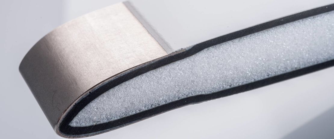 ROHACELL® foam forms the core of lightweight sandwich structures with high shear strength and compressive strength, even at relatively high temperatures. © Evonik